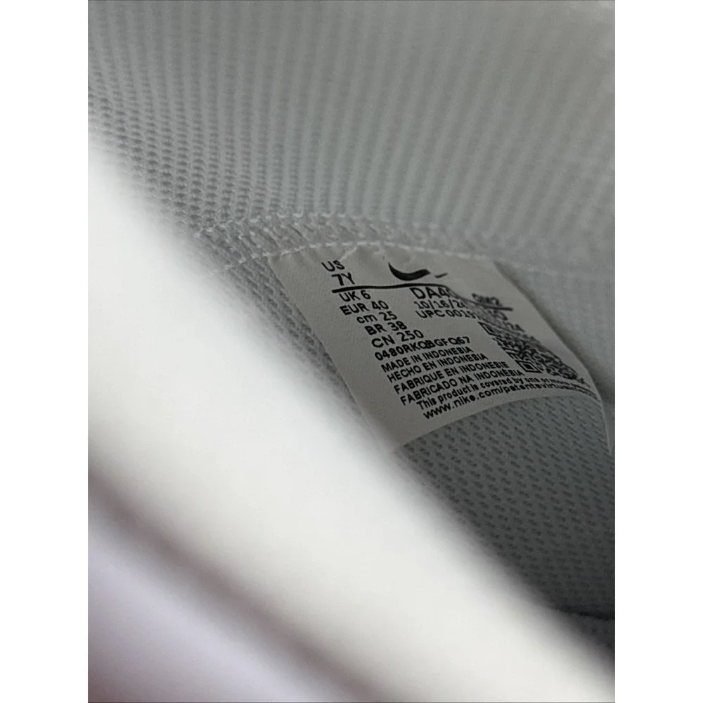 Nike product pair